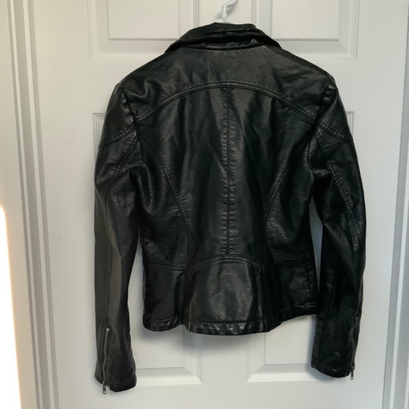 Free People Vegan Leather Moto Jacket Women’s size 6 - Picture 2 of 11